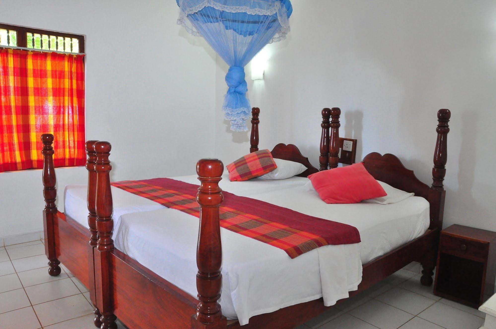 Ypsylon Tourist Resort Beruwala Bagian luar foto