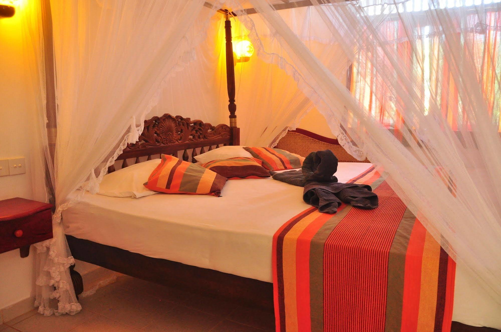 Ypsylon Tourist Resort Beruwala Bagian luar foto
